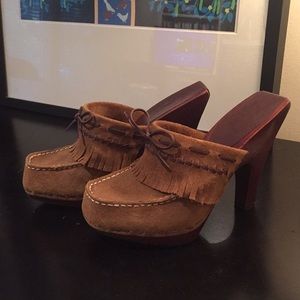 Frye suede tan fringed heels/clogs size 6